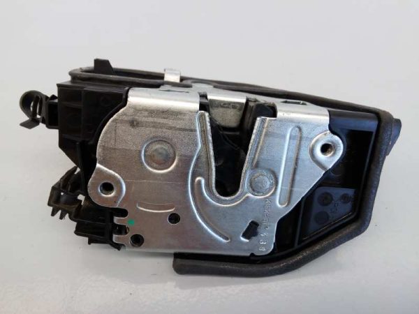 Fechadura traseira direita BMW 320I ano 2015