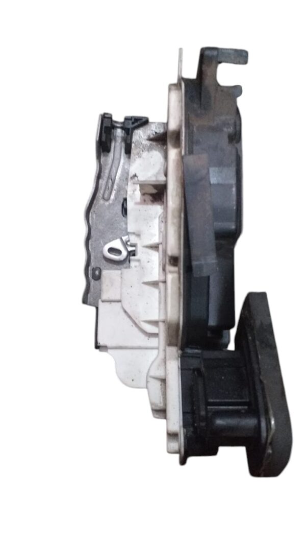 Fechadura Porta Traseira Esquerda  Volkswagen Jetta tsi 2013 a 2015 - Cód. Peça: 5k49e9015r - Imagem 3