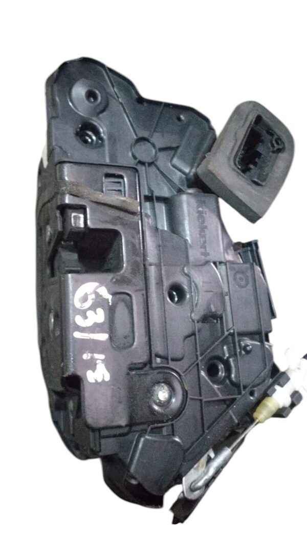 Fechadura Porta Dianteira Esquerda  Volkswagen Jetta 2013 a 2015 - Cód. Peça: 5k1837015d - Imagem 2